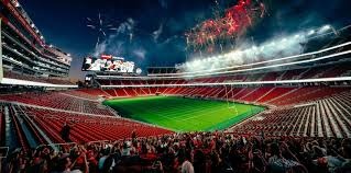 📆 2000年9月25日：保罗·皮尔斯在波士顿一家夜总会外惨遭11刀捅刺。彼时，多数人都认定，他的职业生涯乃至整个人生，都将就此画上句号。